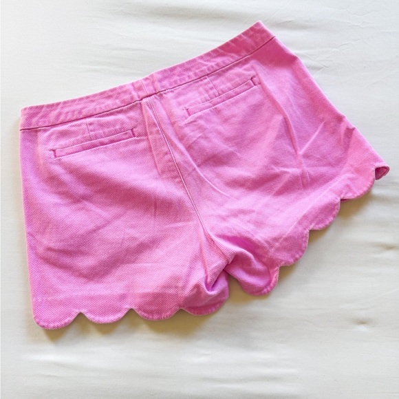 Lilly Pulitzer Pink Scalloped Women Shorts size 8 - Picture 2 of 7